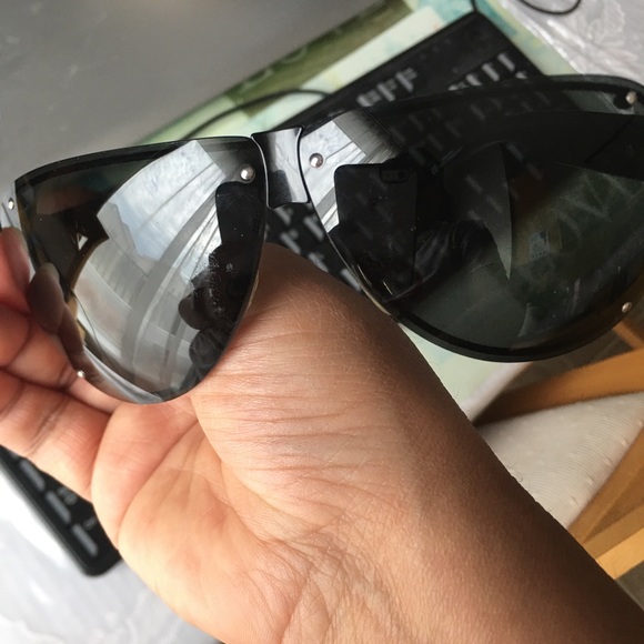 Gucci sunglasses - Picture 8 of 9